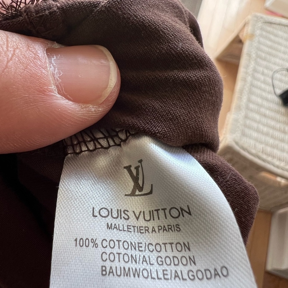 Women’s Louis Vuitton Tee Shirt Size L - Picture 6 of 6